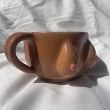 Load image into Gallery viewer, Tan BoobyPot mug with pink dot nipples.
